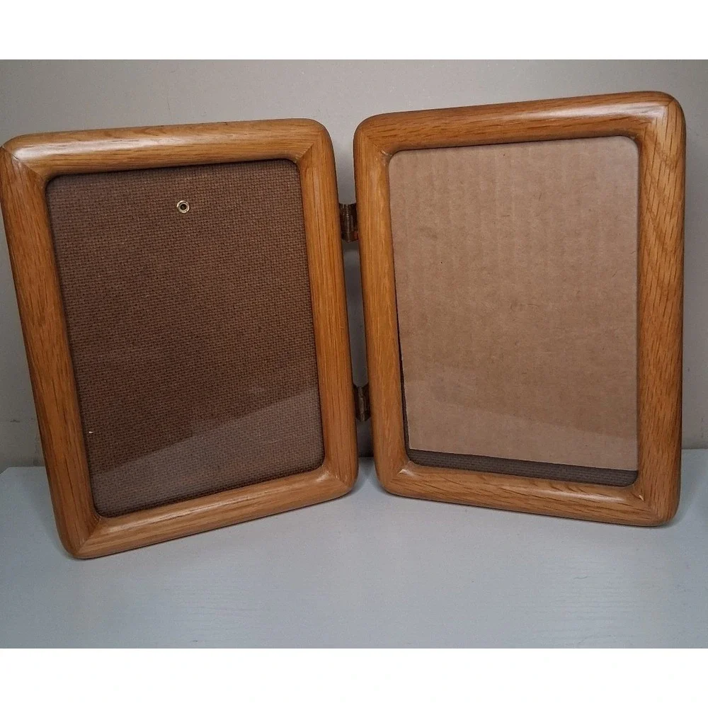 Vintage Oak Double Hinged 5x7 Picture Frame Made in Thailand Folding Desktop